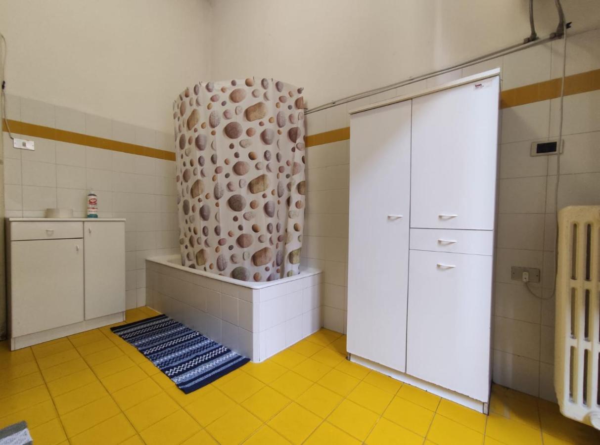 Movidablablabla Hostel Bari Buitenkant foto